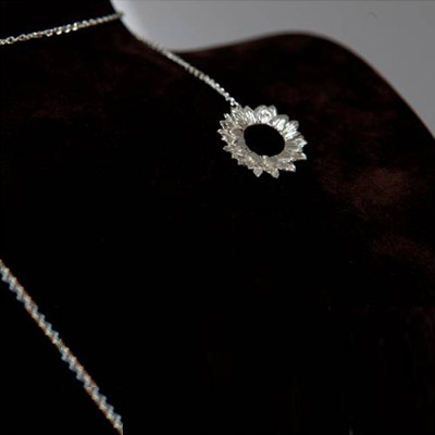 Multiple use multiplies the charm.
My sun flower Silver necklace with black diamond and citrine Best Friend Bunny wear it as you like it
0.09 black diamond + 0.1 Citrine